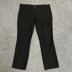 Woman’s ankle pants White House black market slim leg size 12R color black